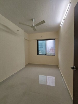 Room in 1 BHK Apartment at Sanghvi Evana, Worli – for Rent
