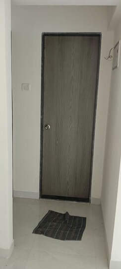 2 BHK Apartment For Rent in Ozone Complex