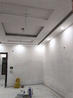 Building Lobby in 3 BHK Builder Floor at Vasundhara Sector 5 – for Sale