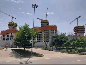 4 BHK Apartment For Sale in DLF Privana South, Sector 76