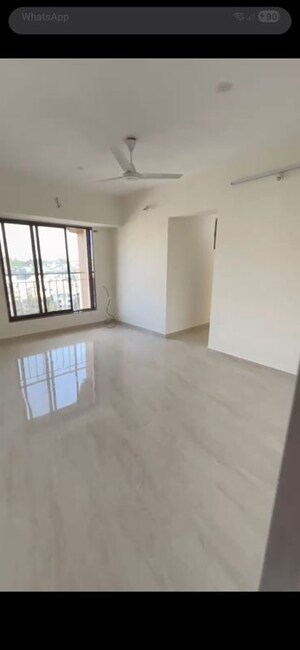 Room in 2 BHK Apartment at Paradigm Antalya, Oshiwara – for Rent