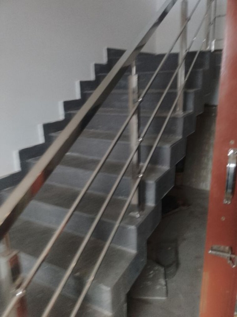 undefined, ludhiana chandigarh hwy 5 Bedroom 400 Sq.Yd. Independent House In LudhianA Chandigarh Hwy Mohali 10733053