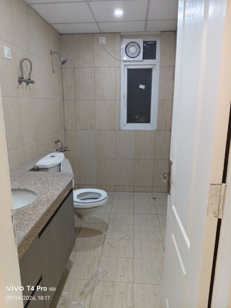 Bathroom, lotus-panache 4 Bedroom 2538 Sq.Ft. Apartment In Sector 110 Noida 10733042