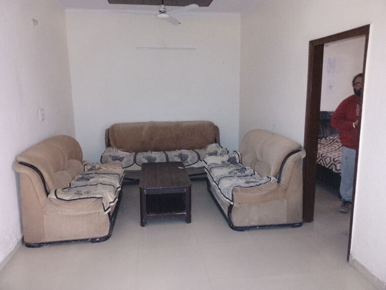 Living Room, sector 115 2 Bedroom 100 Sq.Yd. Apartment In Sector 115 Mohali 10733070