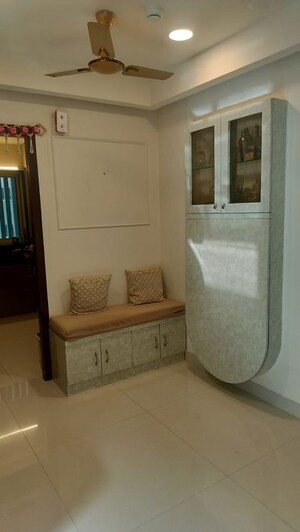 Room in 2 BHK Apartment at Worli – for Rent