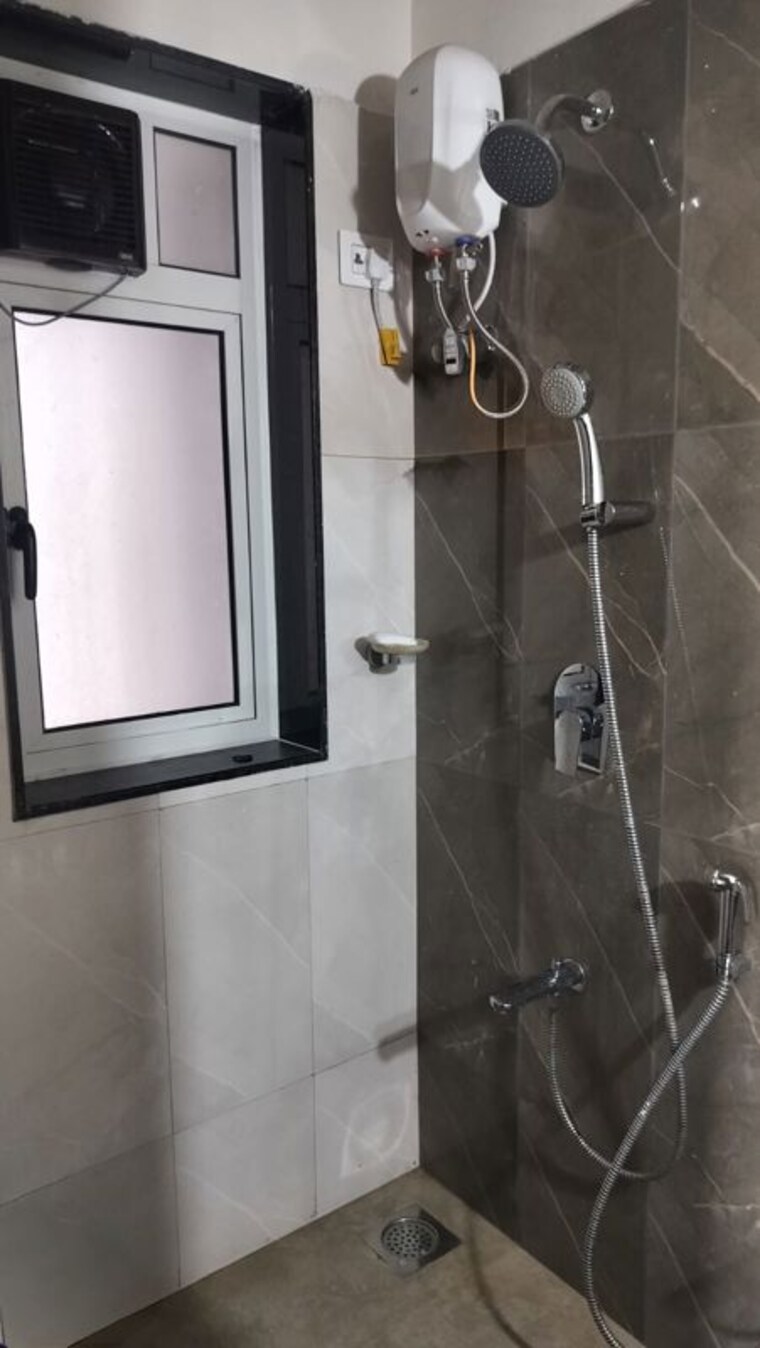 Bathroom, worli 2 Bedroom 550 Sq.Ft. Apartment In Worli Mumbai 10733054