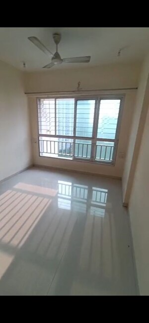 Room in 1 BHK Apartment at Kabra Aurum, Goregaon West – for Rent