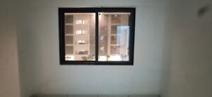 Room in 5 BHK Apartment at Parsvnath Exotica, Sector 53 – for Rent