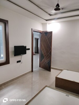 Living Room in 5 BHK Villa at Vikrant Khand – for Rent