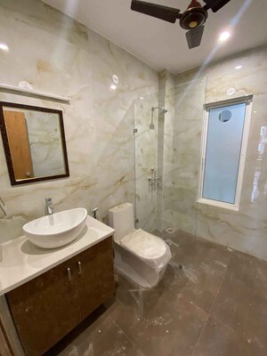 Bathroom in 1 BHK Builder Floor at Sector 15 – for Rent