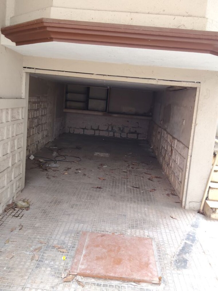  Parking, bsk 2nd stage 4 Bedroom 2100 Sq.Ft. Independent House In Bsk 2nd Stage Bangalore 10733098