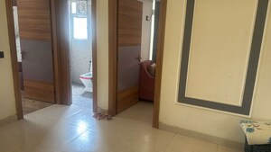 Room in 2 BHK Apartment at Windsor Paradise 2, Raj Nagar Extension – for Rent