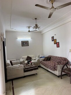 3 BHK +Builder Floor For Rent in Green Fields Colony