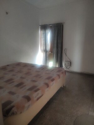Room in 2 BHK Apartment at Panchkula Urban Estate – for Rent