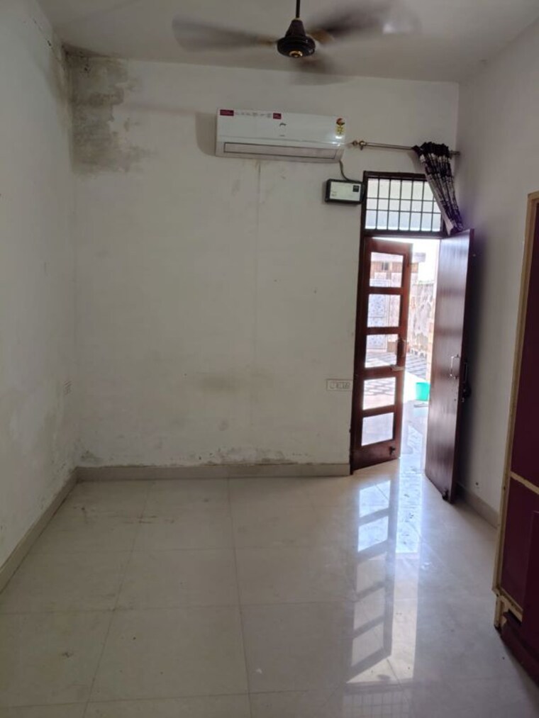 Room, kurali 4 Bedroom 300 Sq.Yd. Independent House In Kurali Mohali 10733152