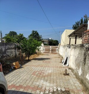 Parking in 4 BHK Independent House at Kurali – for Rent