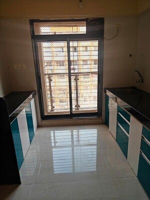 Room in 1 BHK Apartment at HDIL Premier Exotica, Kurla West – for Rent