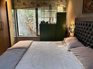 Bedroom in 2 BHK Apartment at Bandra West – for Rent
