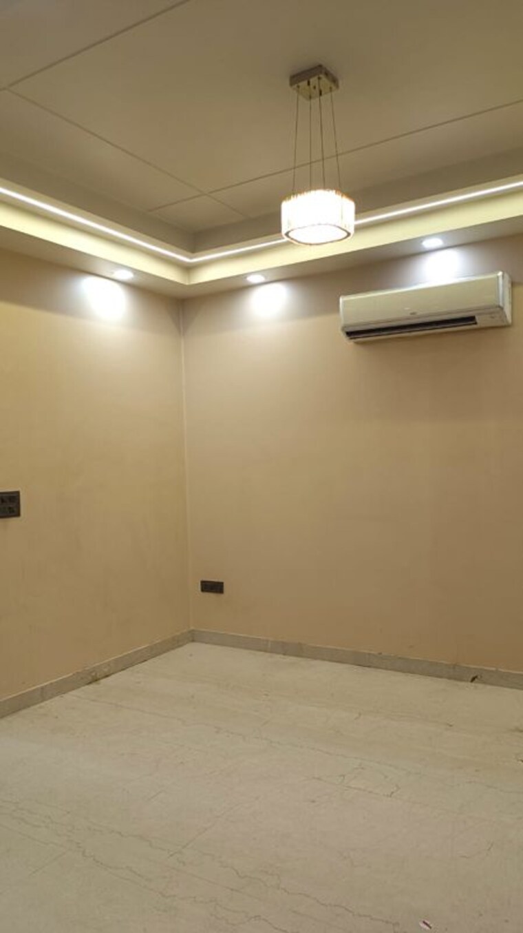 Room, new rajinder nagar 3 Bedroom 910 Sq.Ft. Builder Floor In New Rajinder Nagar Delhi 10733220