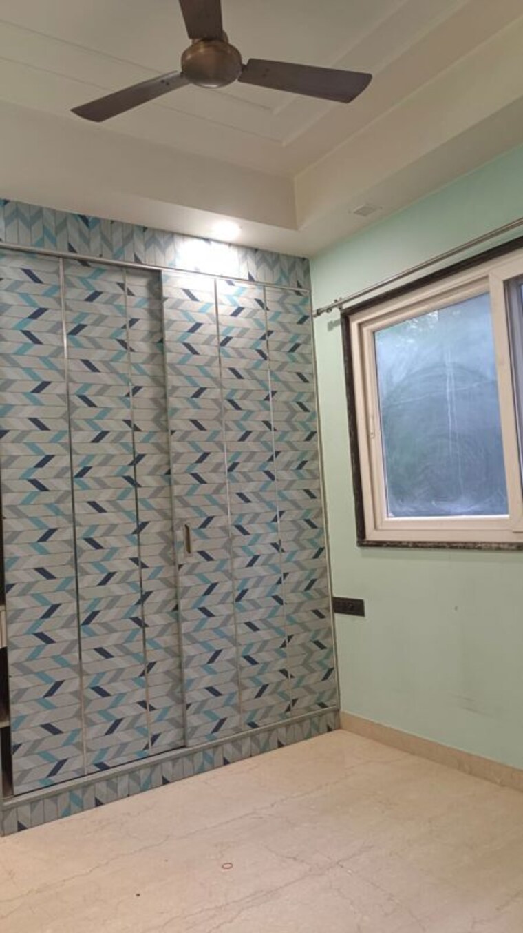 Room, new rajinder nagar 3 Bedroom 910 Sq.Ft. Builder Floor In New Rajinder Nagar Delhi 10733220