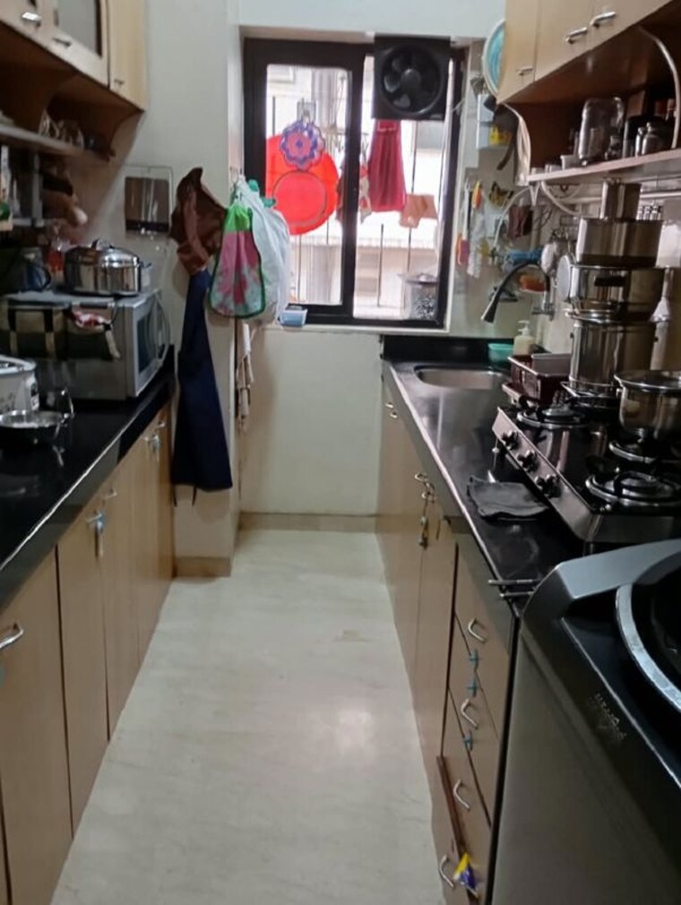 Kitchen, bandra west 2 Bedroom 700 Sq.Ft. Apartment In Bandra West Mumbai 10733232