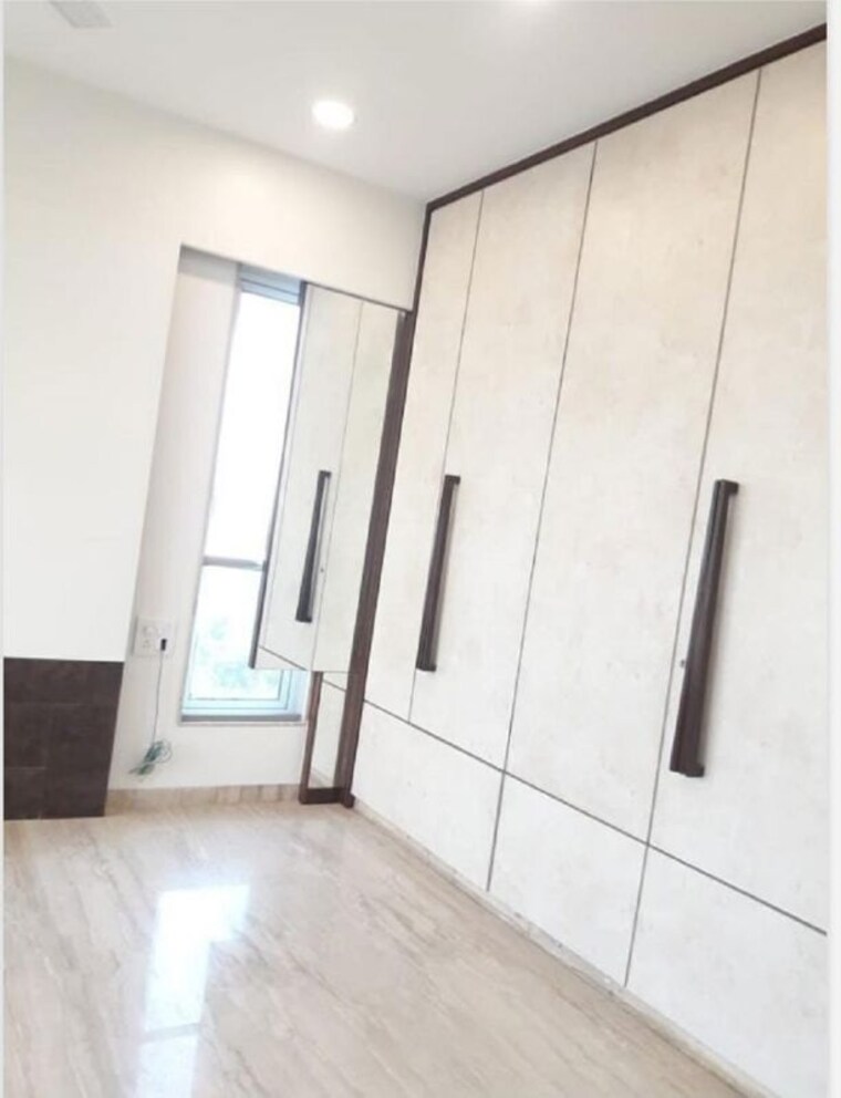 Room, khar west 2 Bedroom 700 Sq.Ft. Apartment In Khar West Mumbai 10733249