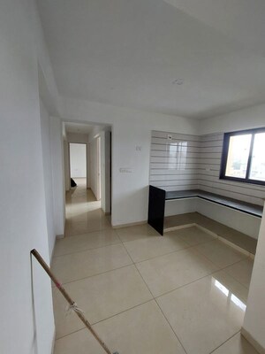 Room in 3 BHK Apartment at Vasna – for Rent