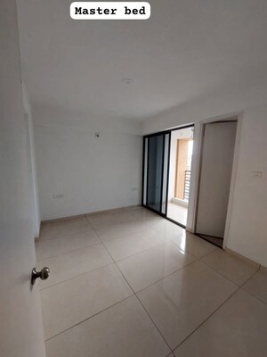 Room in 3 BHK Apartment at Vasna – for Rent