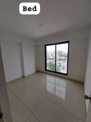 Room in 3 BHK Apartment at Vasna – for Rent