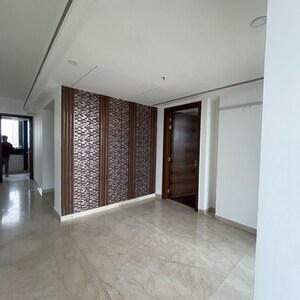 Room in 3.5 BHK Apartment at Paras Irene, Sector 70a – for Rent
