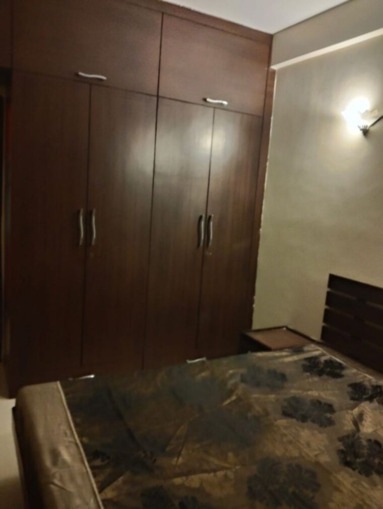 Bedroom, bandra west 1.5 Bedroom 600 Sq.Ft. Apartment In Bandra West Mumbai 10733316
