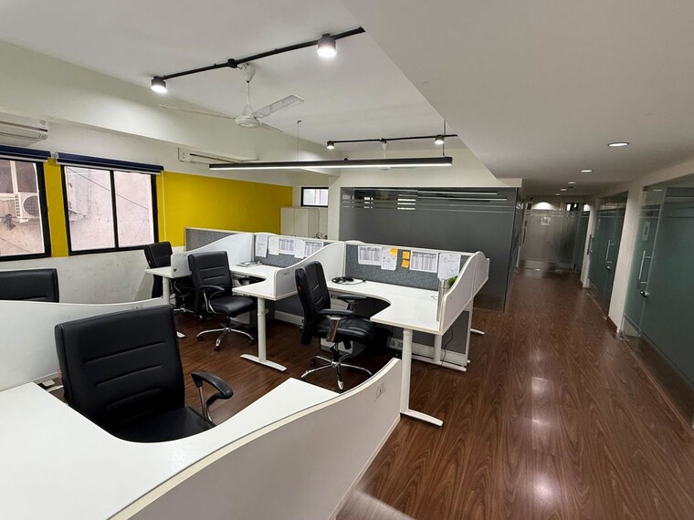 Team Area, bodakdev Commercial Office Space 3800 Sq.Ft. In Bodakdev Ahmedabad 10733301