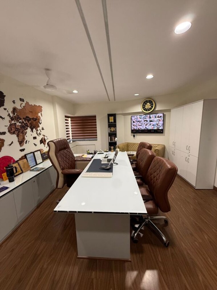 Team Area, bodakdev Commercial Office Space 3800 Sq.Ft. In Bodakdev Ahmedabad 10733301