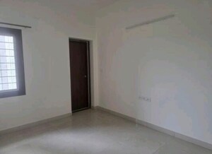 Room in 3 BHK Apartment at Vaishnavi Splendour, New Bel Road – for Rent