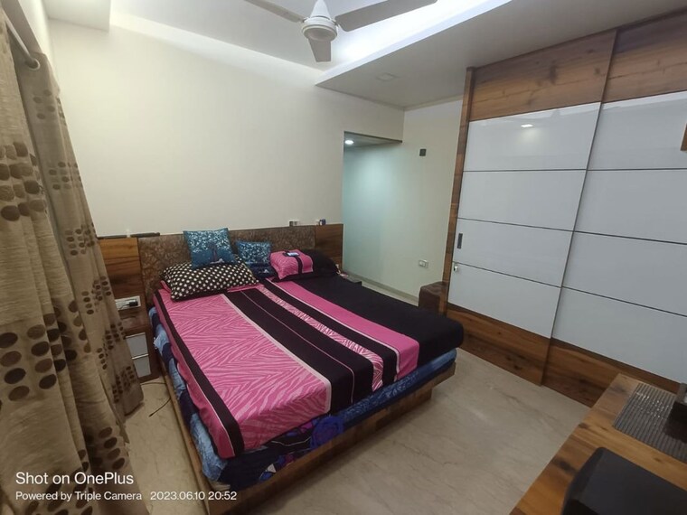 Bedroom, khar west 3 Bedroom 1500 Sq.Ft. Apartment In Khar West Mumbai 10733324