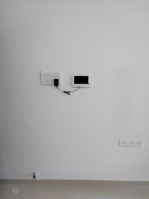 Furnished Amenities in 1 BHK Apartment at Borivali East – for Sale