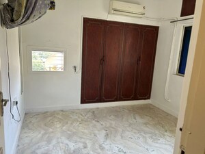 Room in 1 BHK Apartment at Ravi Estate, Pokhran Road No One – for Rent