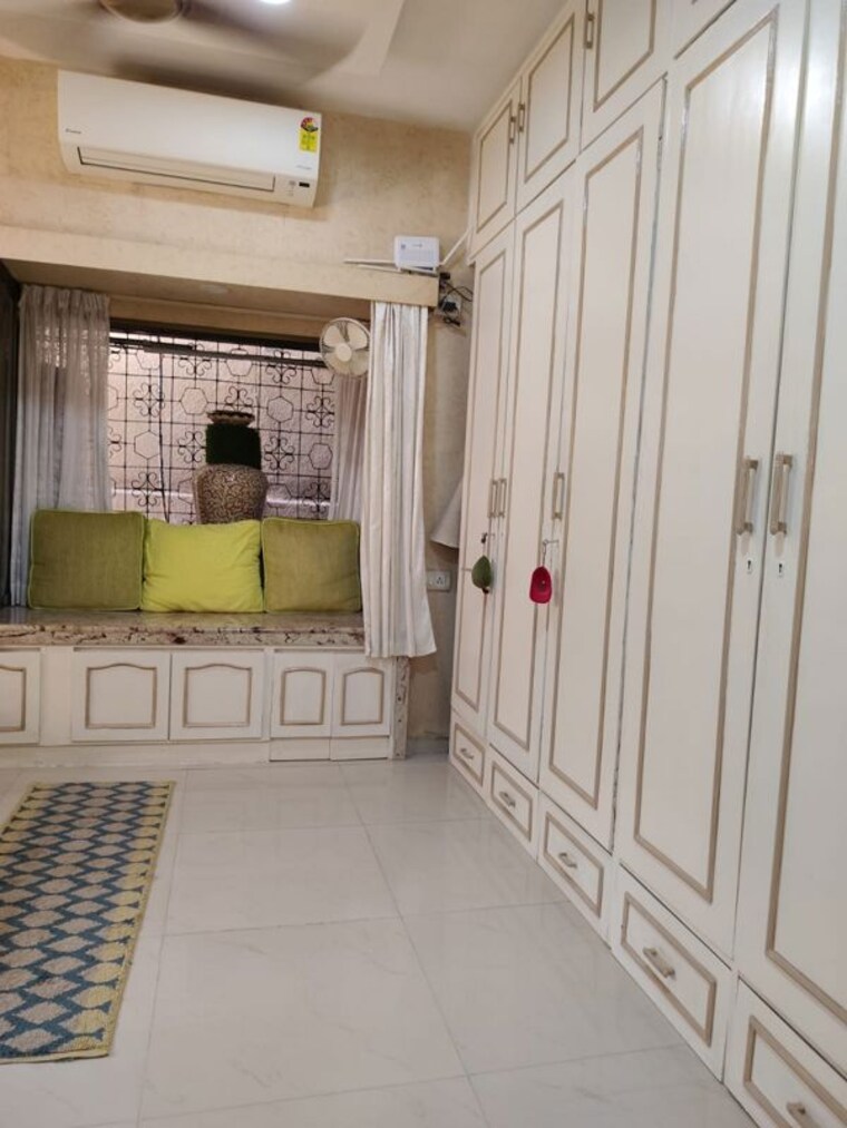 Living Room, bandra west 2 Bedroom 700 Sq.Ft. Apartment In Bandra West Mumbai 10733350