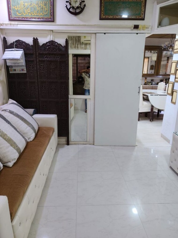 Living Room, bandra west 2 Bedroom 700 Sq.Ft. Apartment In Bandra West Mumbai 10733350