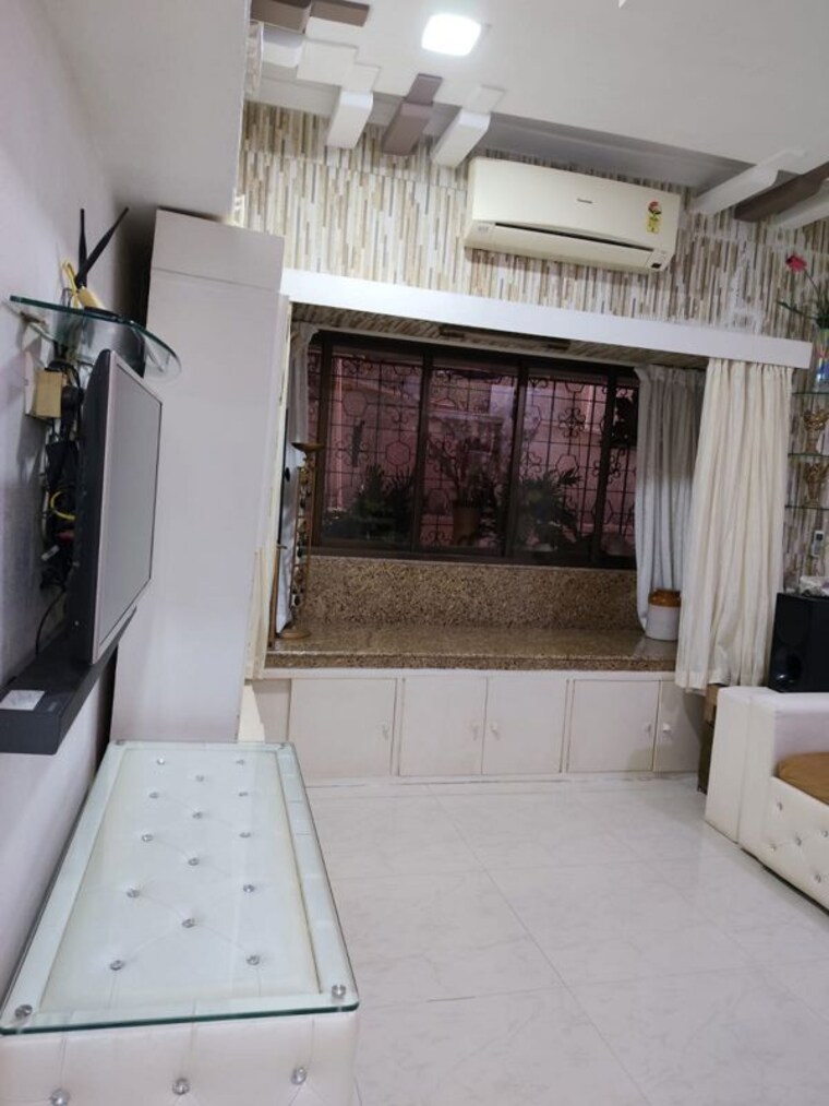 Room, bandra west 2 Bedroom 700 Sq.Ft. Apartment In Bandra West Mumbai 10733350
