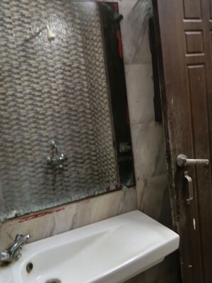 Bathroom in 3.5 BHK Villa at Sector 55 – for Rent