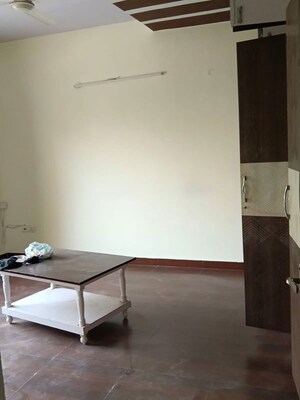 Room in 3.5 BHK Villa at Sector 55 – for Rent
