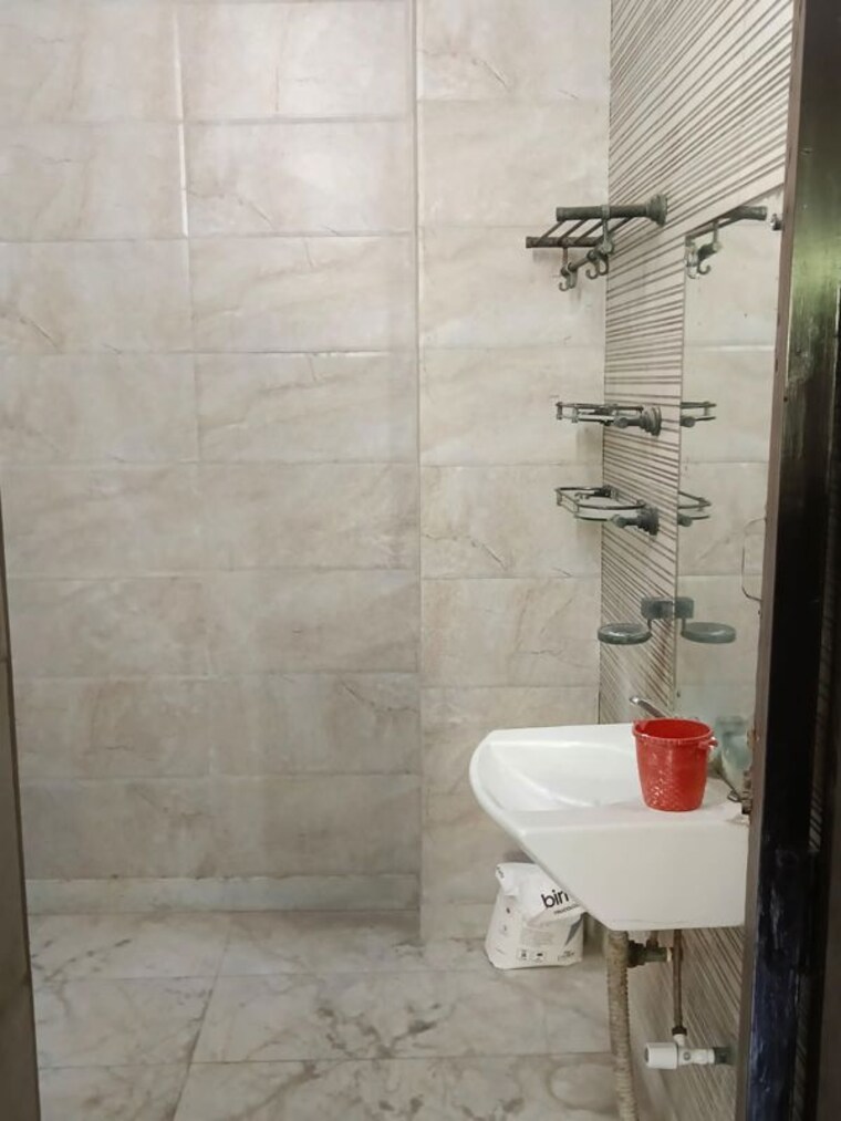 Bathroom, sector 55 3.5 Bedroom 2650 Sq.Ft. Villa In Sector 55 Noida 10733361