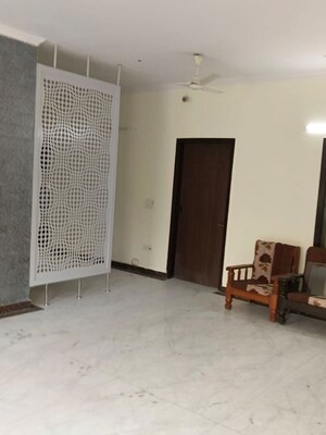 Bedroom in 3.5 BHK Villa at Sector 55 – for Rent