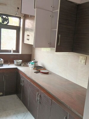 Kitchen in 3.5 BHK Villa at Sector 55 – for Rent