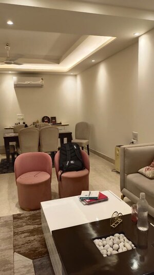 Team Area in 3 BHK Builder Floor at New Rajinder Nagar – for Rent