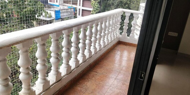 Balcony, bandra west 2 Bedroom 700 Sq.Ft. Apartment In Bandra West Mumbai 10733372