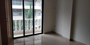 Room in 2 BHK Apartment at Bandra West – for Rent