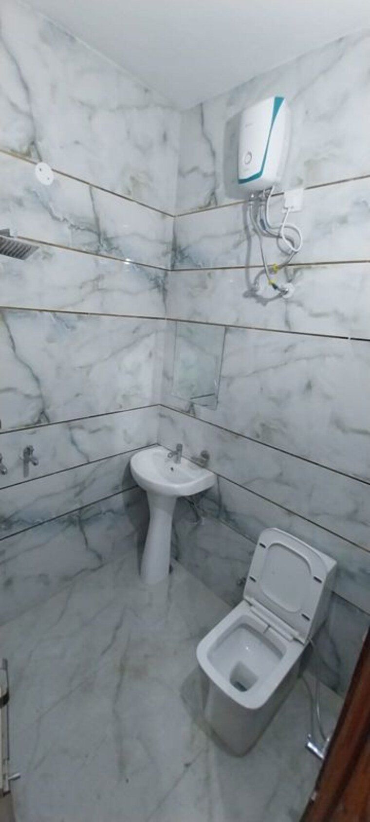 Bathroom, guru teg bahadur nagar 2 Bedroom 150 Sq.Yd. Builder Floor In Guru Teg Bahadur Nagar Mohali 10733396