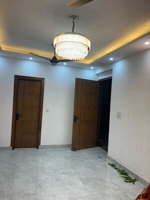 Room in 3 BHK Builder Floor at Danda Lakhond – for Rent